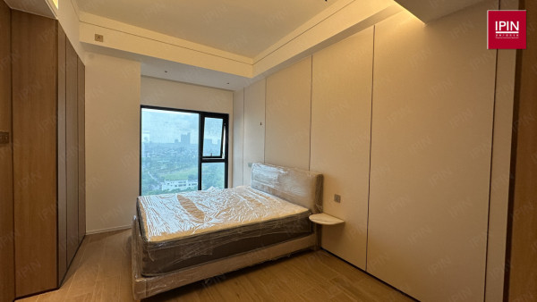 Urgent sale: Condo for sale below market price $76,000 at Koh Norea, Phnom Penh.